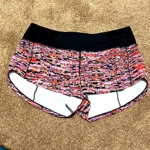 2.5” Low-Rise Lululemon short
